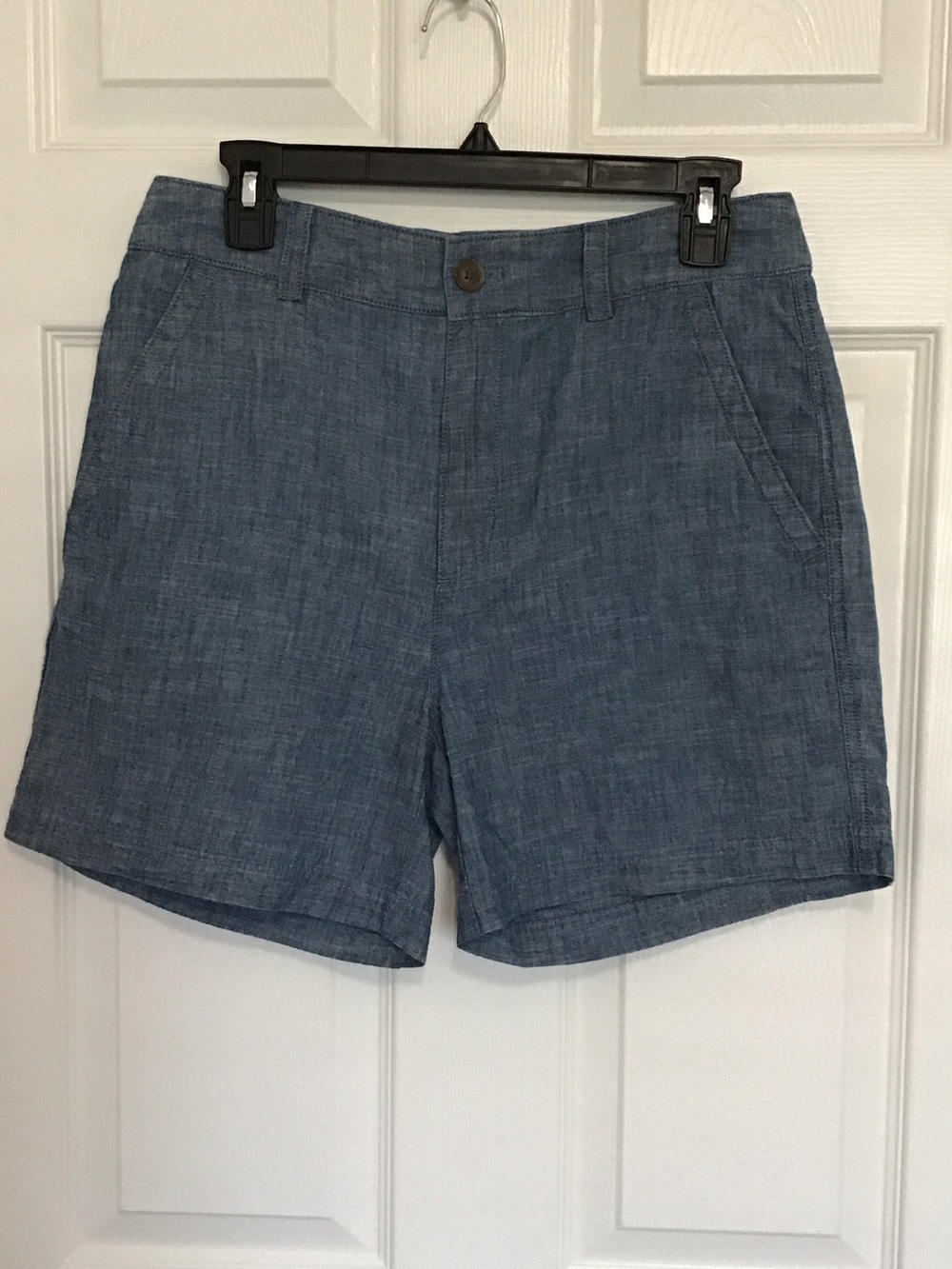 GAP BLUE CHAMBRAY COTTON SHORTS SIZE 8 NWT